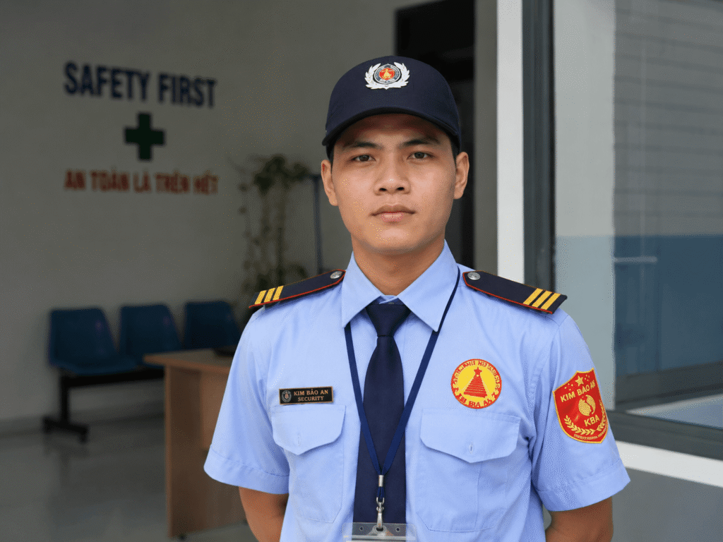 Công ty bảo vệ Kim Bảo An cung cấp dịch vụ bảo vệ chuyên nghiệp tại TP.HCM, bảo vệ nhà máy, tòa nhà, sự kiện và doanh nghiệp 24/7.